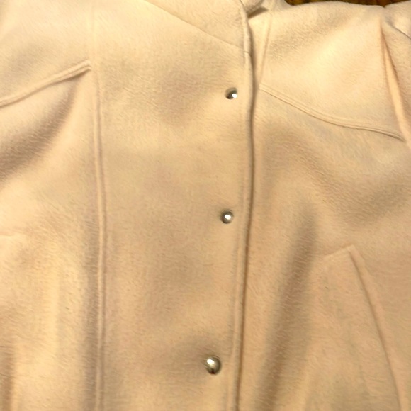 IRO Suela Sleeveless Fleece Jacket in winter white. - Picture 7 of 11